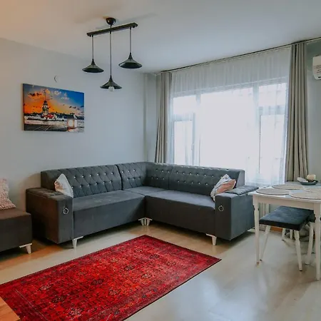 Modern Designed Cosy Suite, Whole With 2 Bedrooms Apartment *